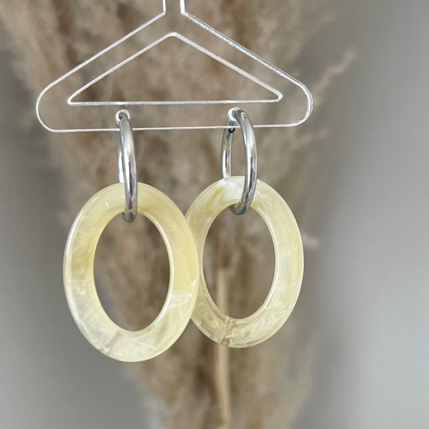 Oorbellen Gigi beige