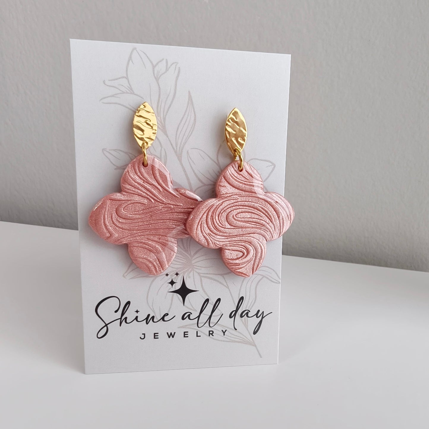 Polymeerklei oorbellen klaver rosé goud