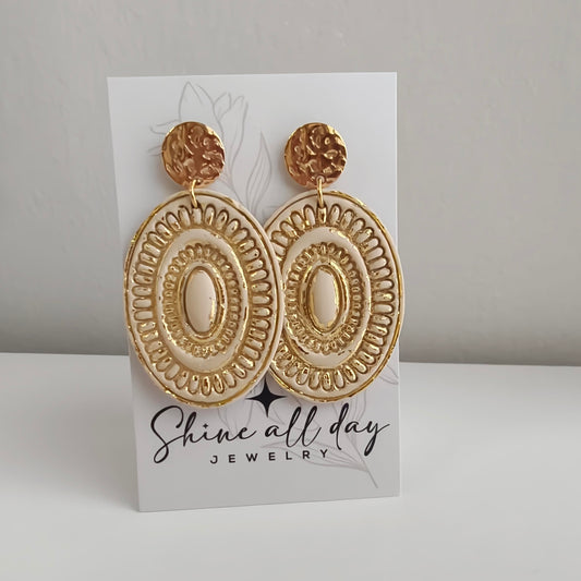 Polymeerklei oorbellen boho beige goud