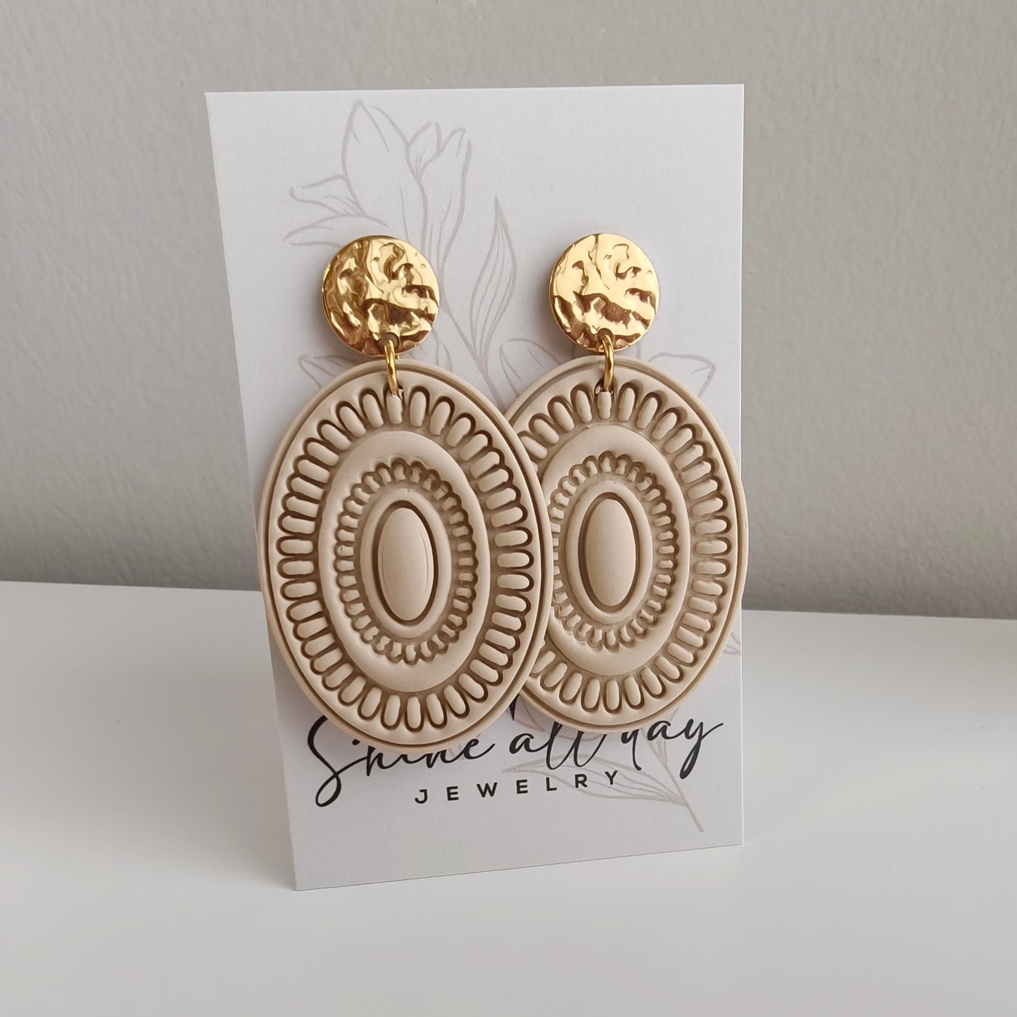 Polymeerklei oorbellen boho beige