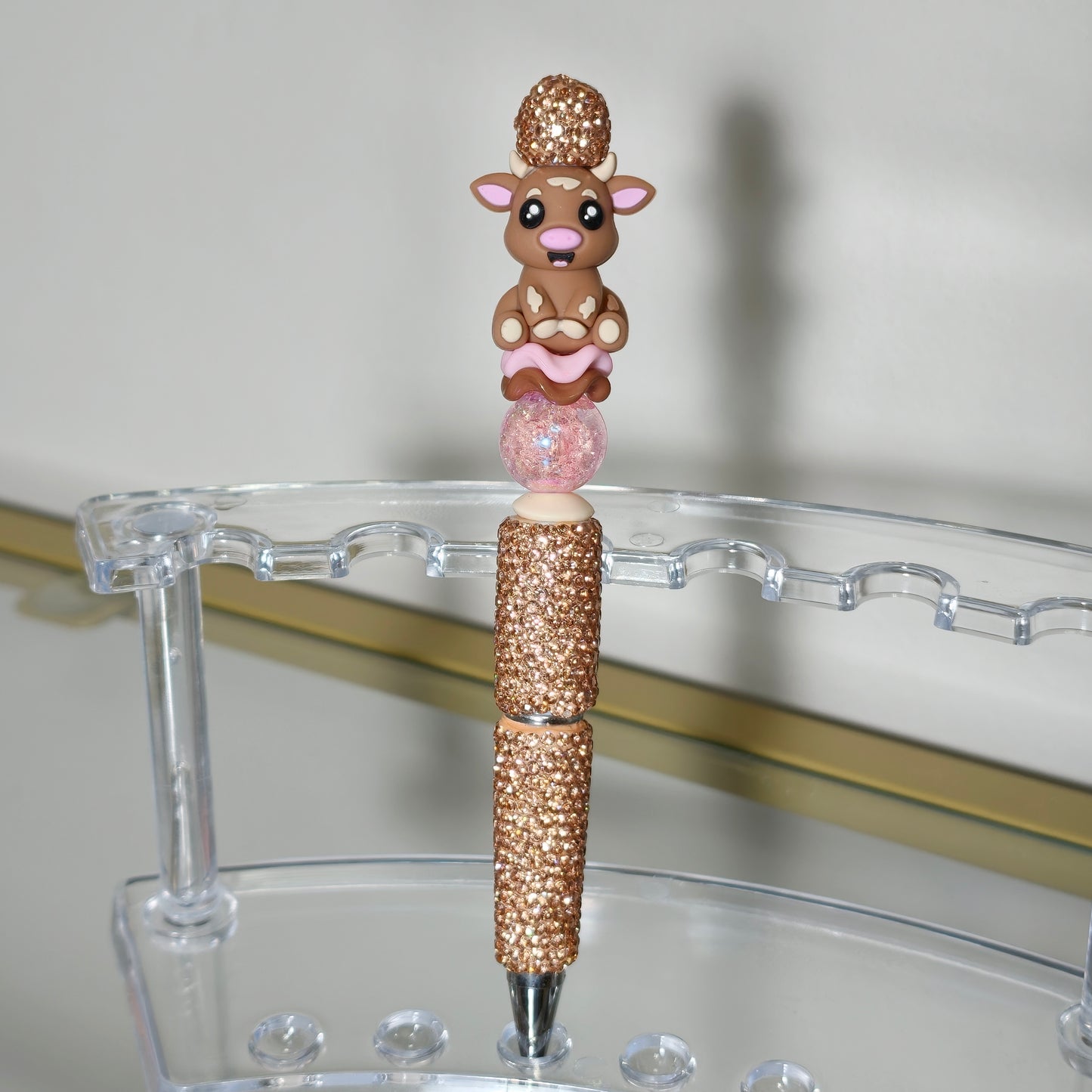 Pen koe bruin